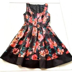 French Connection ~Black Floral Satin Pleated Fit & Flare Party Dress SIZE 2